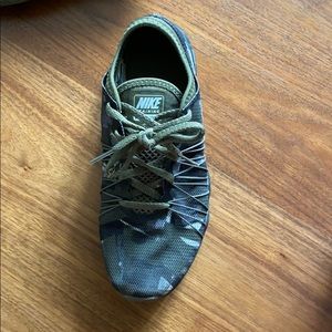 Nike womens dual fusion Size 7